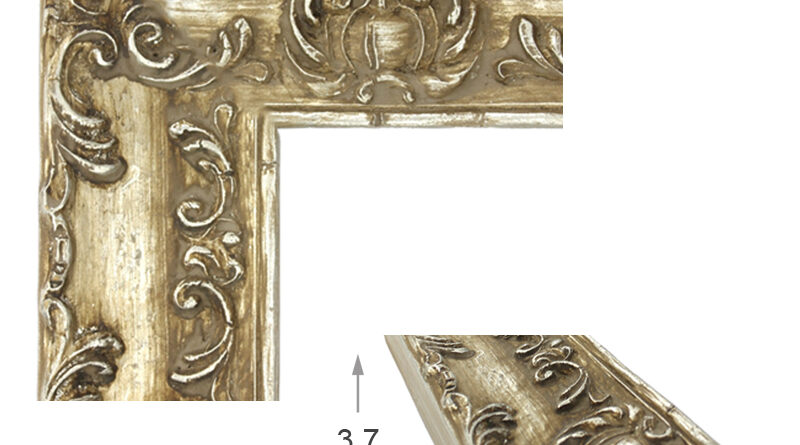 Ασημί κοσμημένο πεύκο